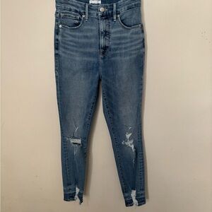 Good American Women's Blue Distressed Jeans 4/27